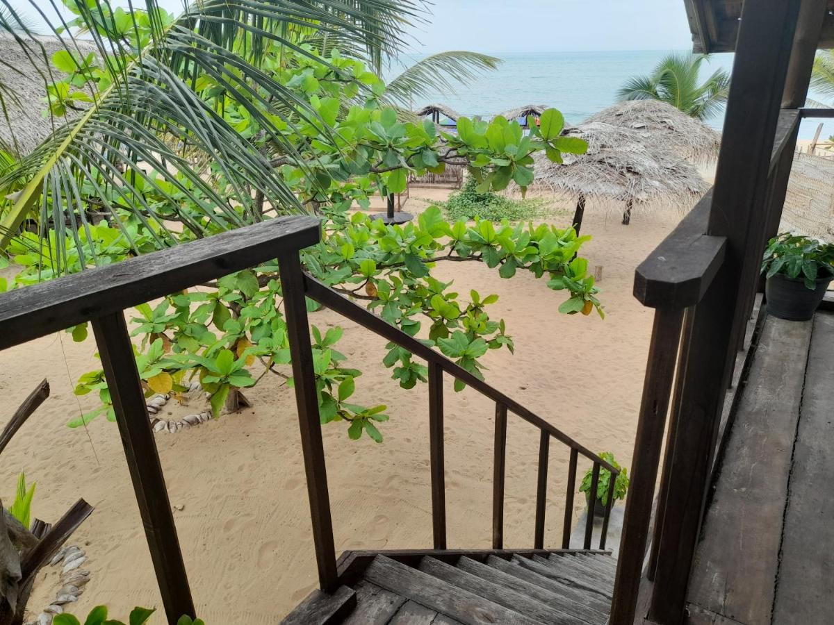 Golden Beach Chalets Arugam Bay Buitenkant foto