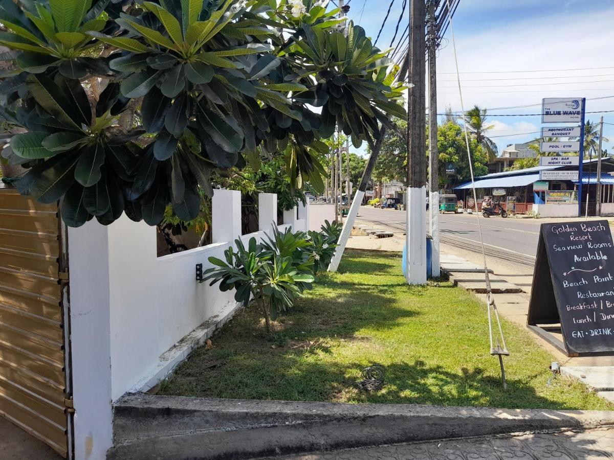 Golden Beach Chalets Arugam Bay Buitenkant foto