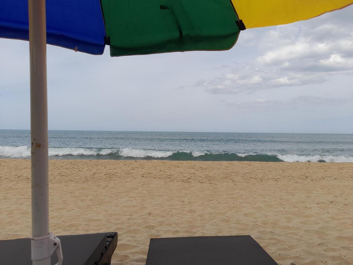 Golden Beach Chalets Arugam Bay Buitenkant foto